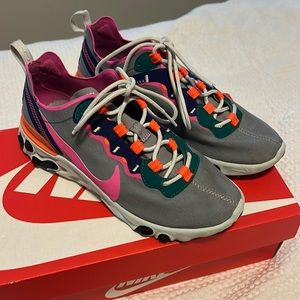 Womens Nike React Element 55